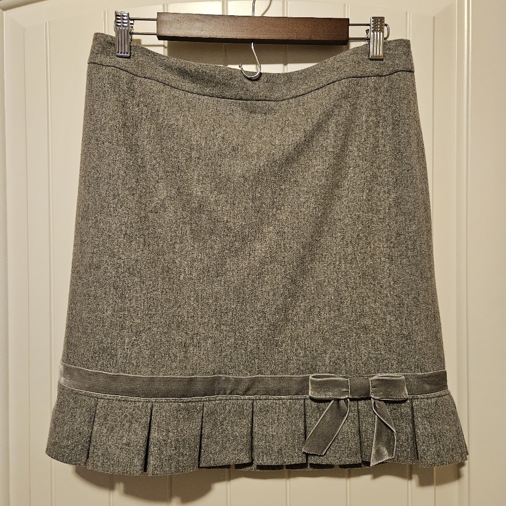 Banana Republic Wool Blend Pleated Bow Lined Gray Skirt Size 6